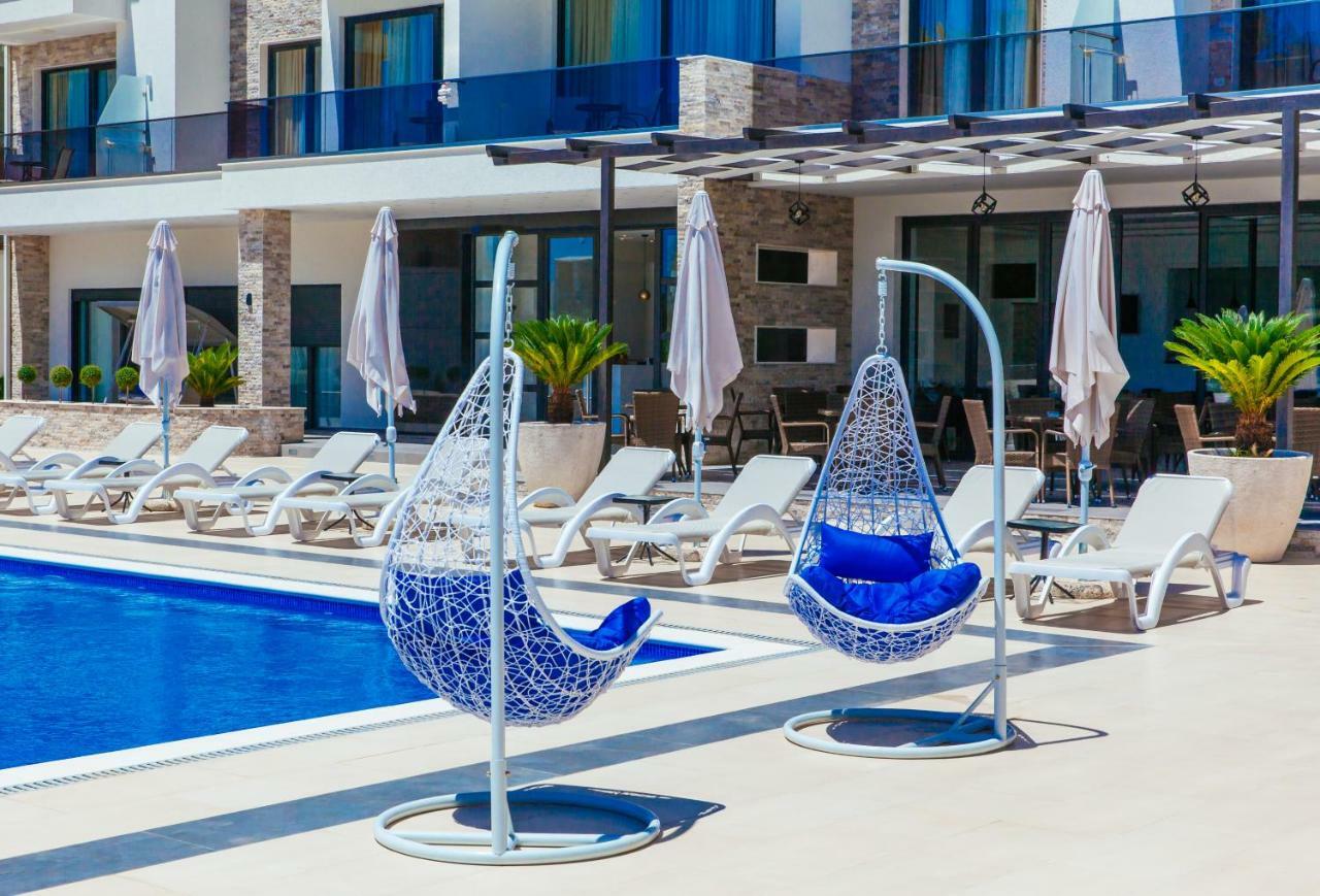 Hotel Ambiente Ulcinj Bagian luar foto