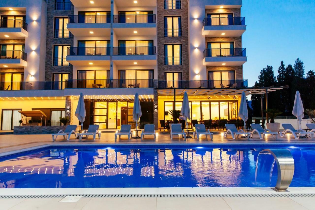 Hotel Ambiente Ulcinj Bagian luar foto
