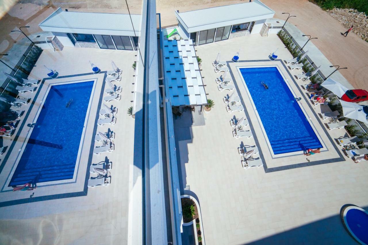 Hotel Ambiente Ulcinj Bagian luar foto